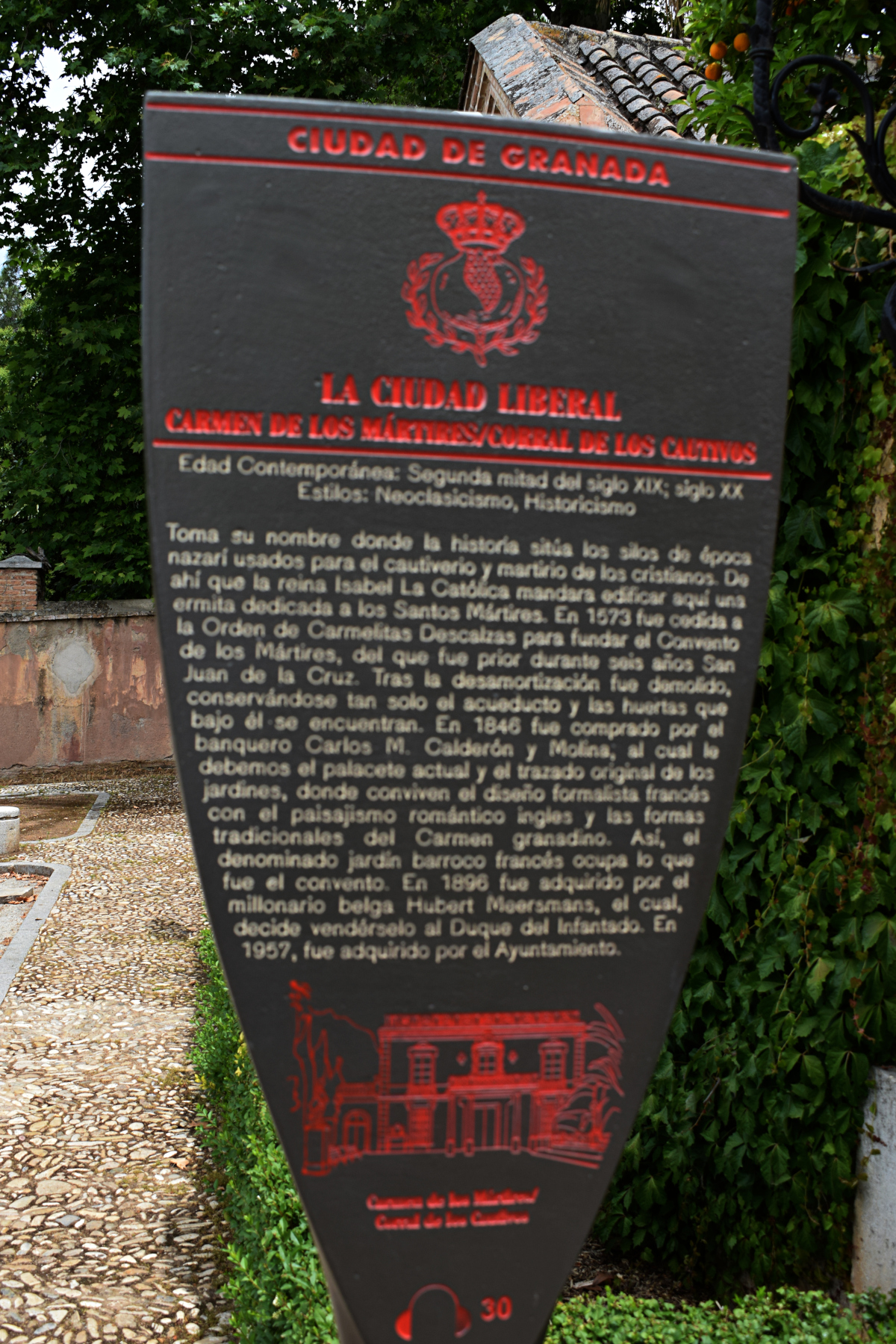 tourist-info-signal-Carmen-Martires